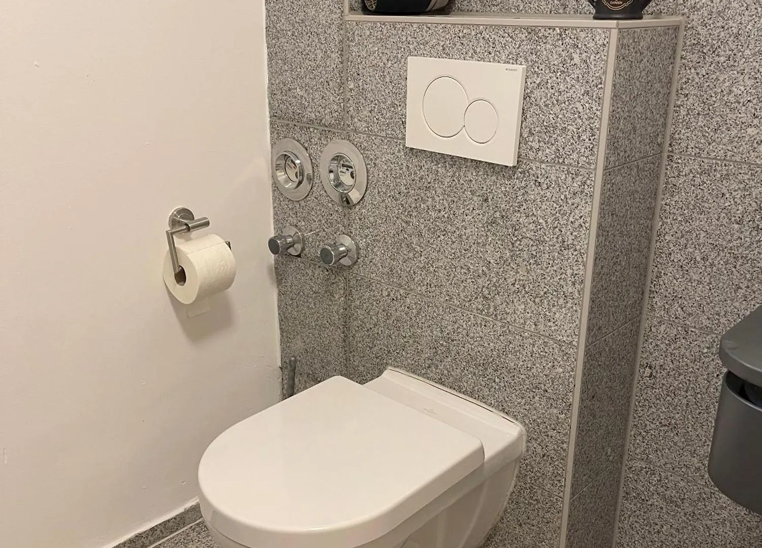 Cozy Studio Apartment In Neusser Street 쾰른